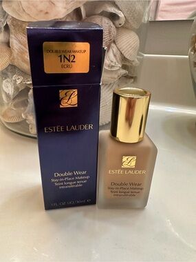 Estée Lauder Double Wear Original 1N2 Ecru